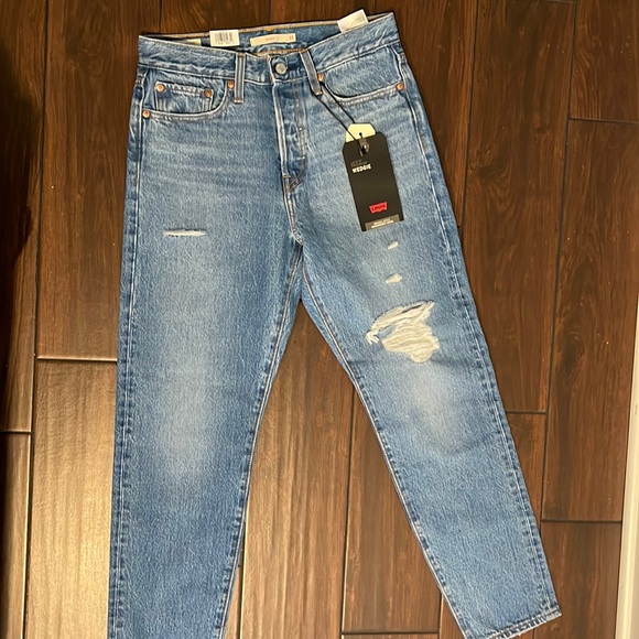 Levi's Premium Wedgie Icon High-Rise Jeans
 in Athens Asleep - Picture 5 of 11